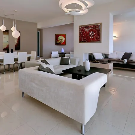 Villa Antiopi Luxury *